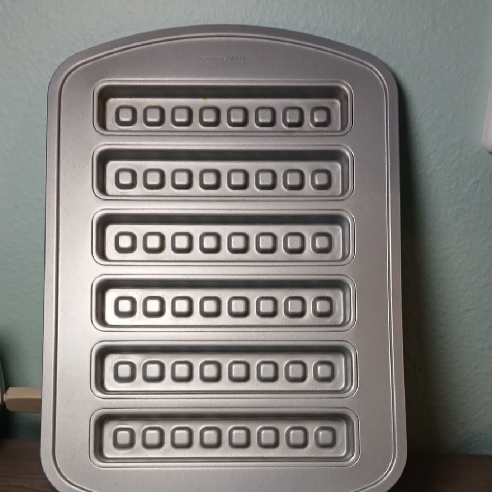 Pampered Chef Waffle Pan